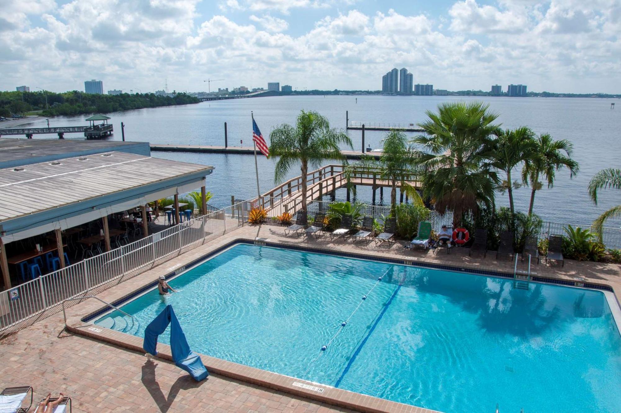 เบสท์ เวสเทิร์น ฟอร์ท ไมเยอร์ วอเตอร์ฟรอนท์ Hotel นอร์ทฟอร์ทไมเออร์ส ภายนอก รูปภาพ